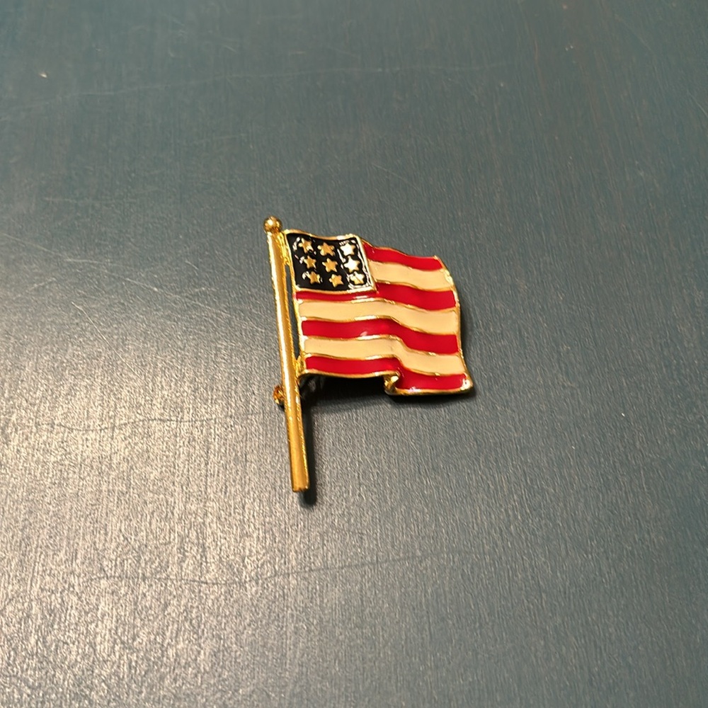 Vintage Flag Brooch Pin Goldtone